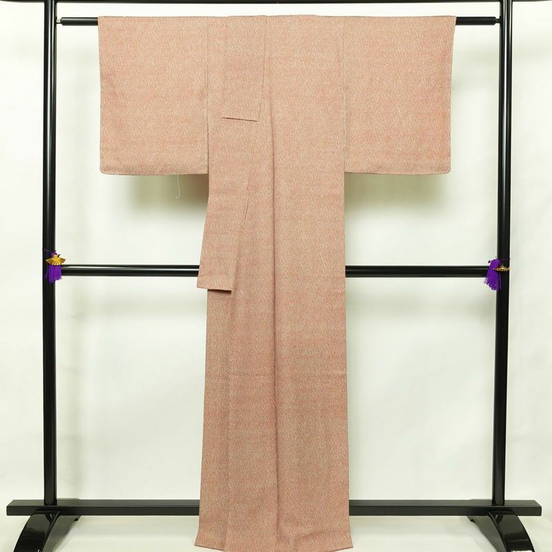 小紋 縮緬 しつけ糸付き 正絹 幾何学柄・抽象柄 袷仕立て 身丈163.5cm 裄丈67cm 茶_画像2