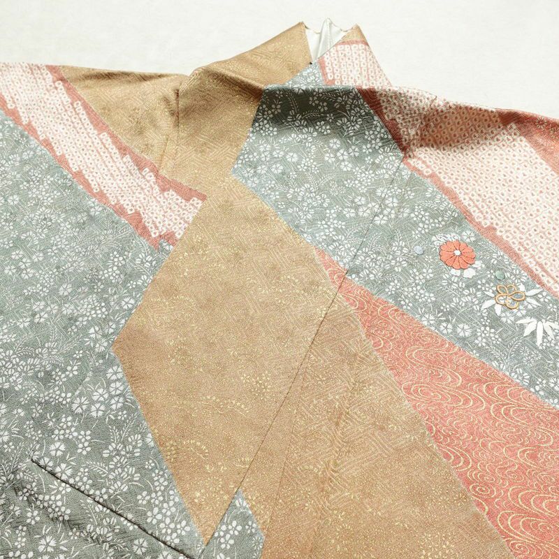 訪問着 良品 金駒刺繍 絞り 正絹 古典柄 袷仕立て 身丈166cm 裄丈67cm 箔 刺繍 共八掛 金彩 多色使い_画像16