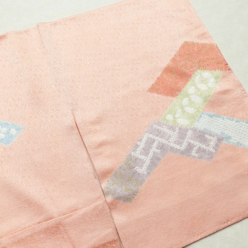 訪問着 良品 しつけ糸付き 絞り 正絹 古典柄 袷仕立て 身丈160.5cm 裄丈66.5cm 箔 綸子 刺繍 ピンク_画像13