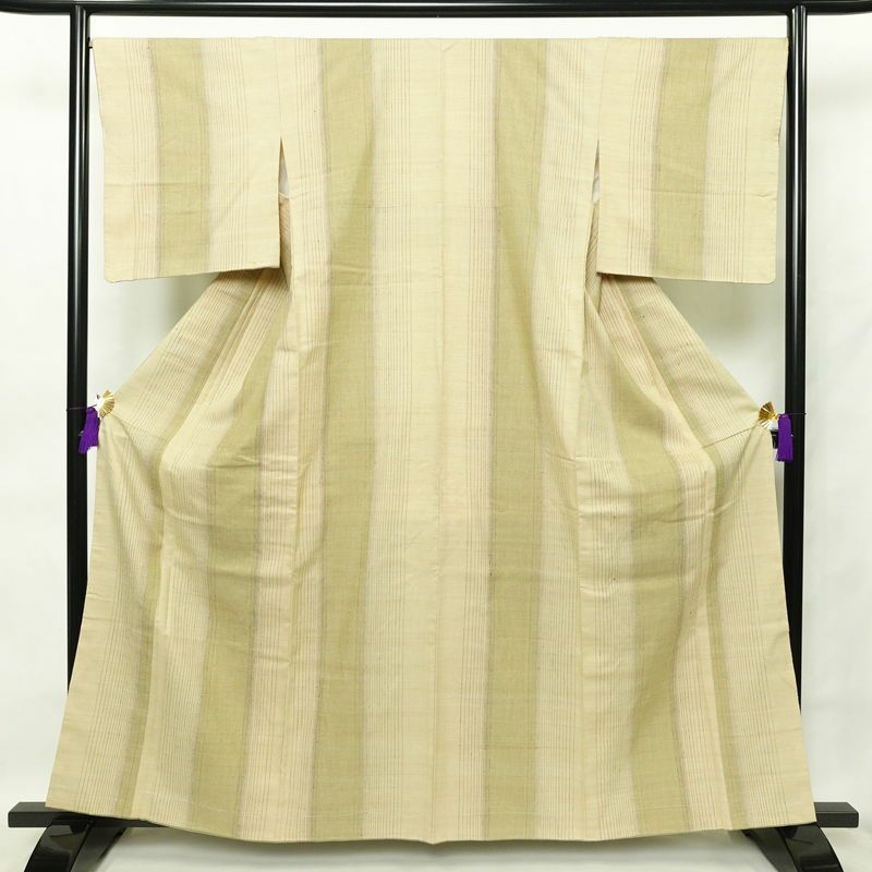 紬 しつけ糸付き 正絹 縞柄・線柄 袷仕立て 身丈161cm 裄丈68.5cm ベージュ_画像1