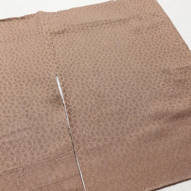 色無地 正絹 ふくれ織 無地 袷仕立て 身丈160.5cm 裄丈64cm 一部しつけ糸付き 茶_画像12