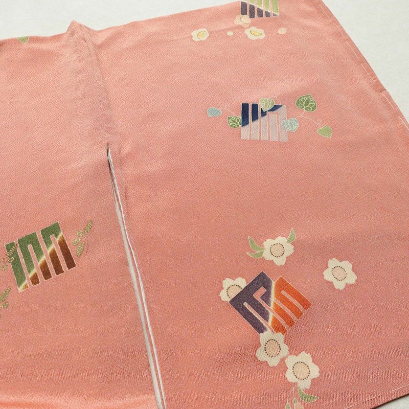 小紋 良品 鬼ちりめん 縮緬 しつけ糸付き 飛び柄 正絹 古典柄 袷仕立て 身丈165.5cm 裄丈68.5cm うさぎ 金彩 ピンク_画像13
