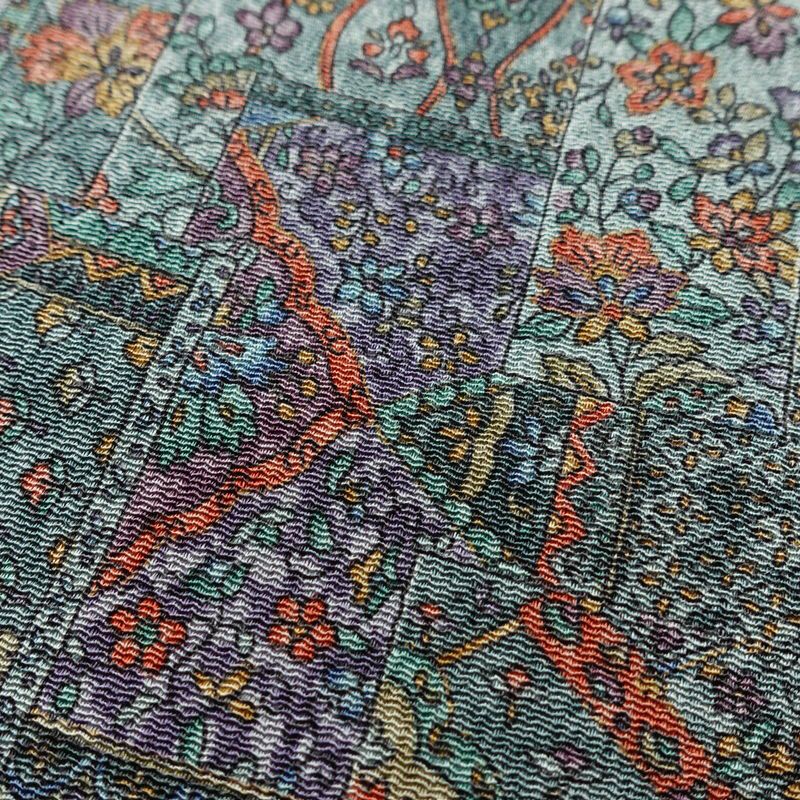 小紋 良品 縮緬 総柄 正絹 幾何学柄・抽象柄 袷仕立て 身丈159cm 裄丈65cm 着物 緑・うぐいす色_画像7