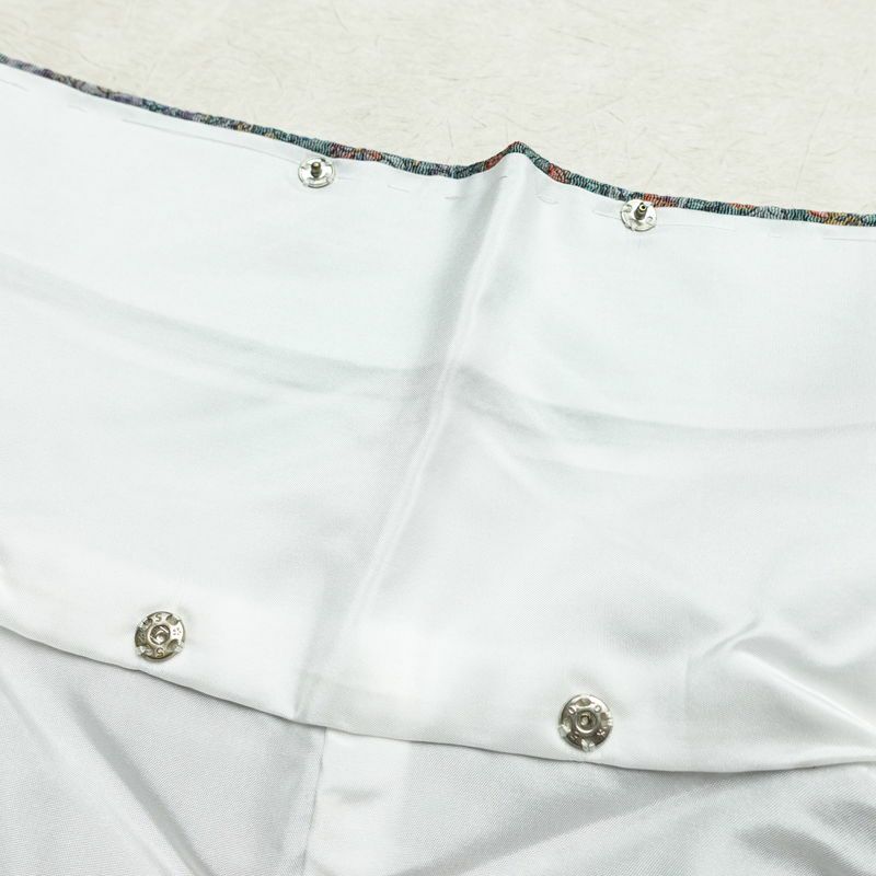 小紋 良品 縮緬 総柄 正絹 幾何学柄・抽象柄 袷仕立て 身丈159cm 裄丈65cm 着物 緑・うぐいす色_画像19