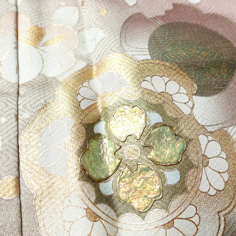 訪問着 良品 綸子 正絹 花柄 袷仕立て 身丈158.5cm 裄丈65cm 箔 フォーマル 着物 紫・藤色_画像6