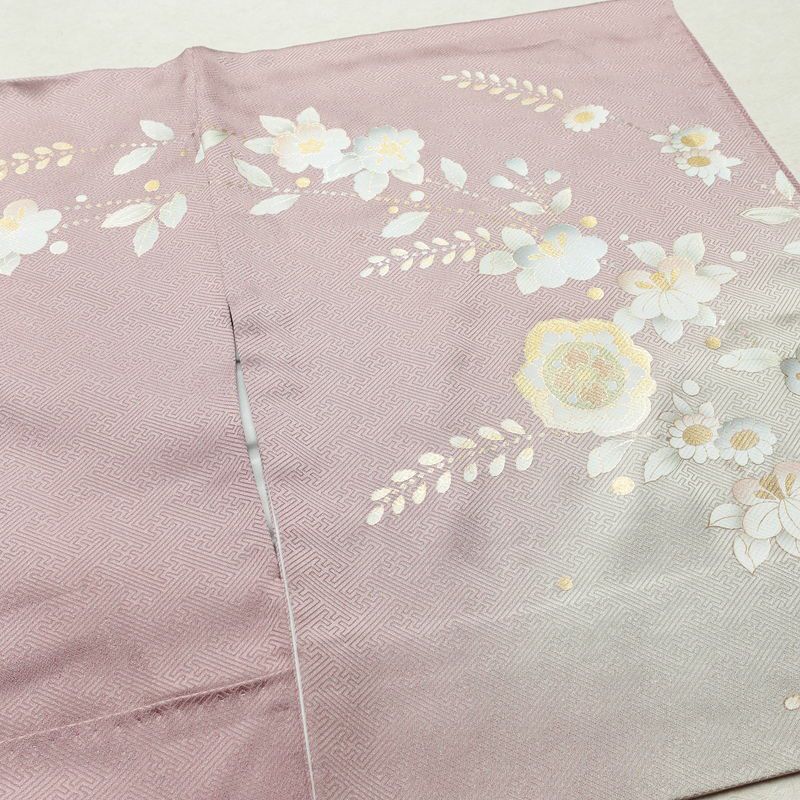 訪問着 良品 綸子 正絹 花柄 袷仕立て 身丈158.5cm 裄丈65cm 箔 フォーマル 着物 紫・藤色_画像14