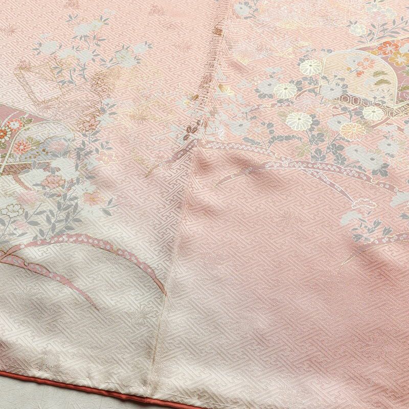 訪問着 しつけ糸付き 綸子 正絹 古典柄 袷仕立て 身丈156cm 裄丈64cm 箔 金彩 フォーマル 着物 ピンク_画像11