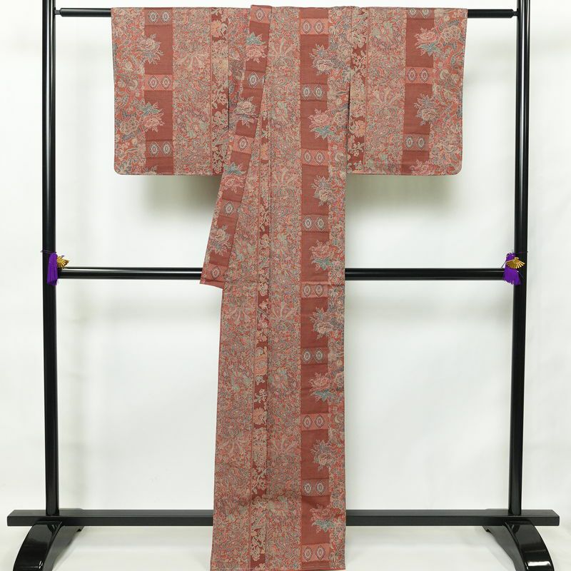 小紋 紬地 美品 胴抜き仕立て しつけ糸付き 正絹 幾何学柄・抽象柄 身丈165cm 裄丈67cm 茶_画像2