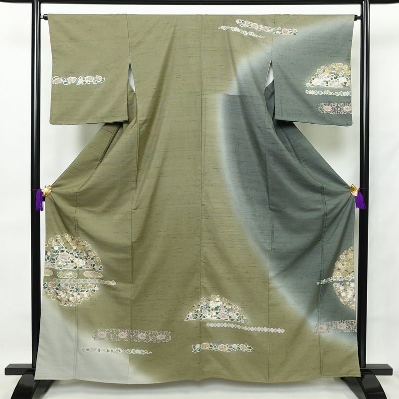 訪問着 良品 三猿 紬地 正絹 花柄 袷仕立て 身丈162.5cm 裄丈66cm 箔 一部しつけ糸付き 金彩 緑・うぐいす色_画像1