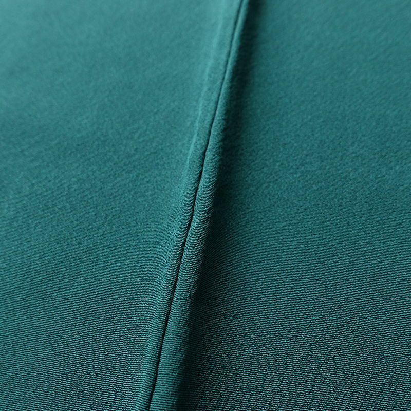 色無地 しつけ糸付き 縮緬 一つ紋付き 正絹 無地 袷仕立て 身丈163.5cm 裄丈66.5cm 共八掛 緑・うぐいす色_画像8