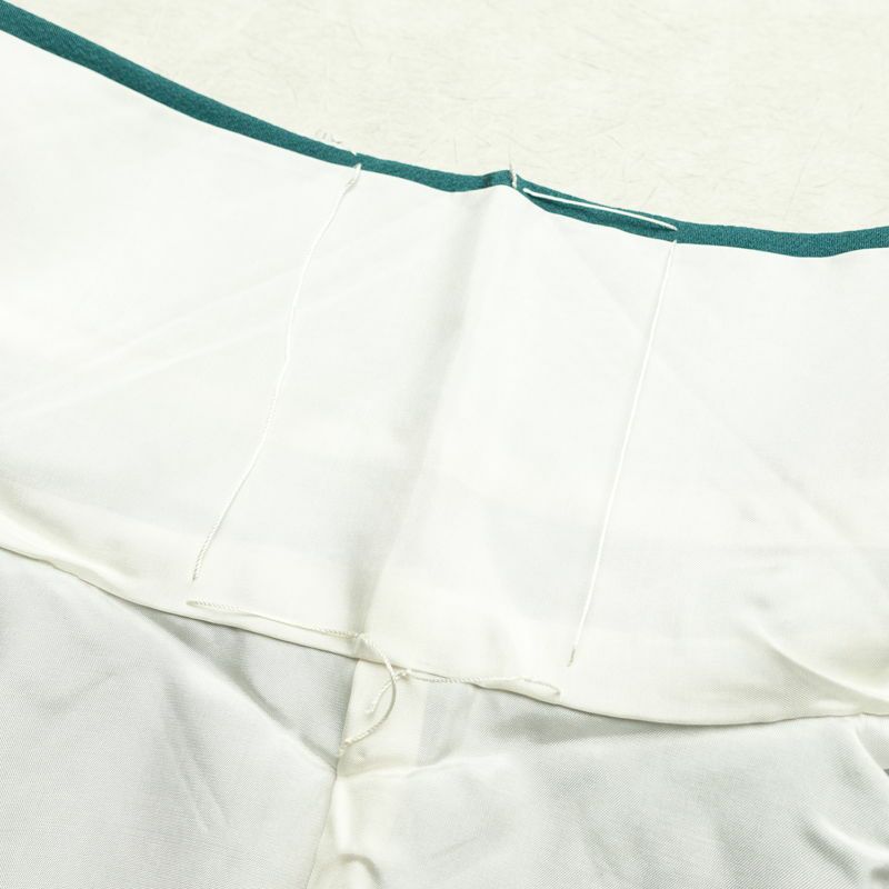 色無地 しつけ糸付き 縮緬 一つ紋付き 正絹 無地 袷仕立て 身丈163.5cm 裄丈66.5cm 共八掛 緑・うぐいす色_画像20