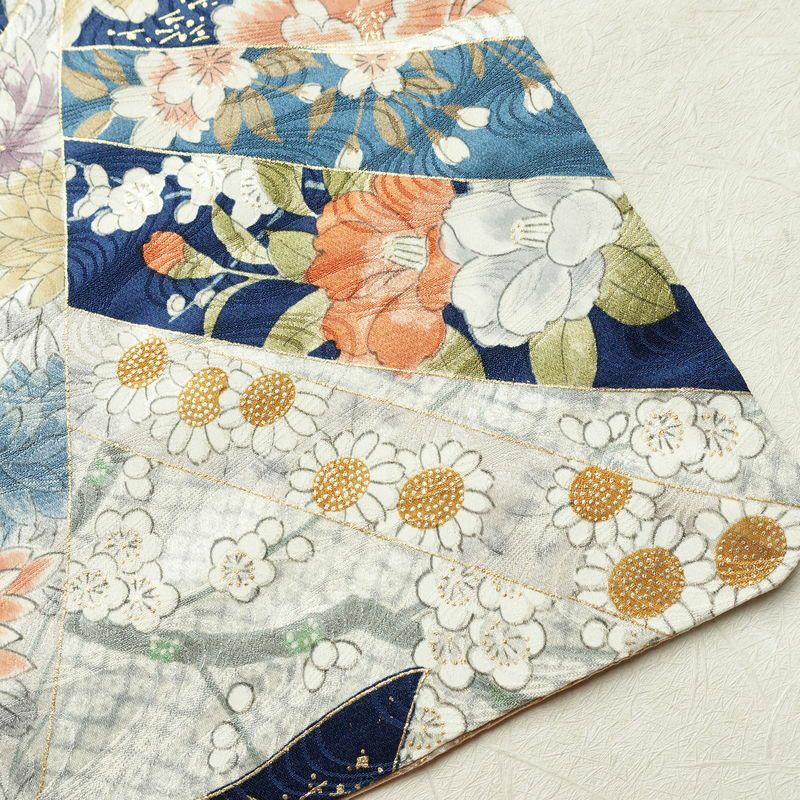 小紋 正絹 古典柄 袷仕立て 身丈165cm 裄丈65.5cm 箔 熨斗目 金彩 白_画像15