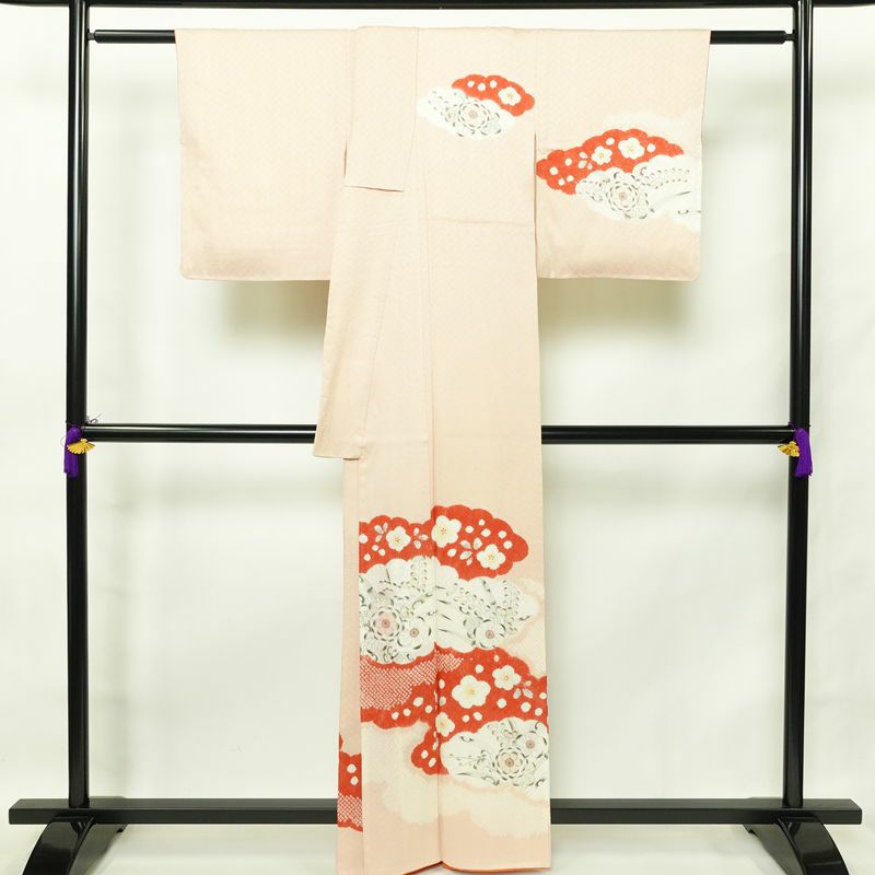 付け下げ 良品 しつけ糸付き 絞り 一つ紋付き 正絹 花柄 袷仕立て 身丈162cm 裄丈65cm ピンク_画像2