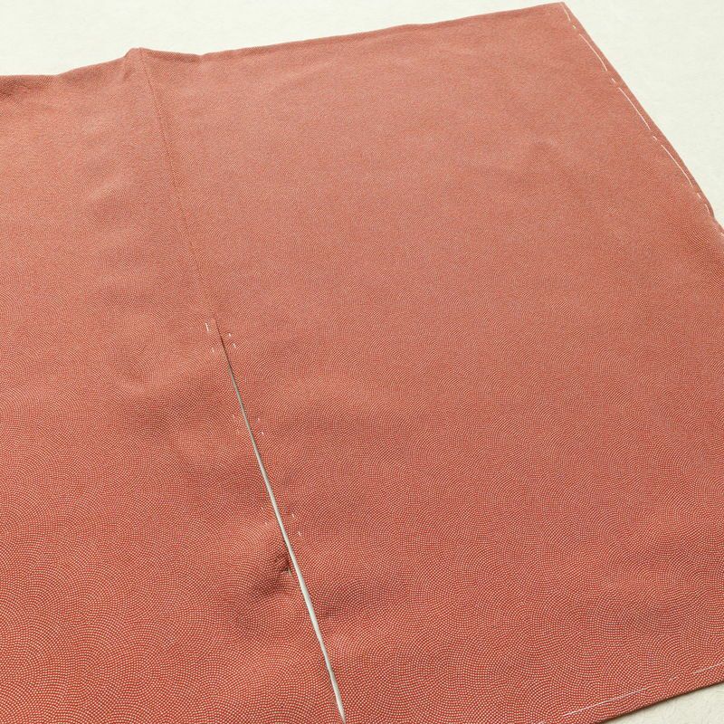 小紋 良品 鮫小紋 落款入り 縮緬 しつけ糸付き 正絹 古典柄 袷仕立て 身丈154.5cm 裄丈64cm 茶_画像11