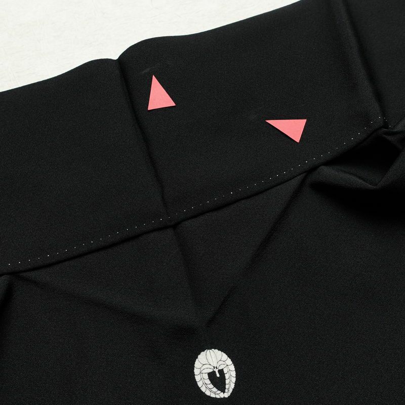 黒留袖 美品 五つ紋付き 桃山蒔絵 落款入り しつけ糸付き 縮緬 正絹 古典柄 袷仕立て 身丈170.5cm 裄丈70.5cm 箔 金彩 黒_画像12