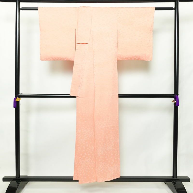 色無地 一つ紋付き 正絹 花柄 袷仕立て 身丈150.5cm 裄丈64cm ピンク_画像2