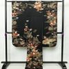 振袖 良品 金駒刺繍 正絹 風景柄 袷仕立て 身丈172cm 裄丈71cm 箔 金彩 モダン 成人式 黒_画像2