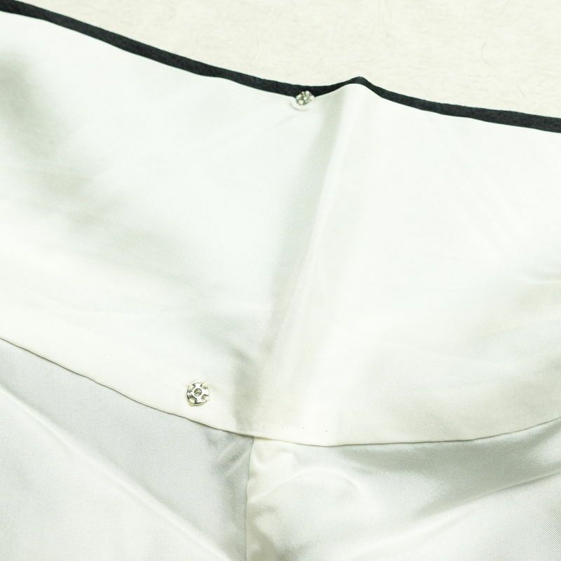 振袖 良品 金駒刺繍 正絹 風景柄 袷仕立て 身丈172cm 裄丈71cm 箔 金彩 モダン 成人式 黒_画像18