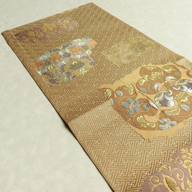 袋帯 六通柄 良品 一般用 正絹 幾何学柄・抽象柄 金糸 帯 黄・黄土色_画像17