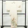 訪問着 良品 しつけ糸付き 綸子 正絹 花柄 袷仕立て 身丈160cm 裄丈64cm 箔 金彩 金駒刺繍 フォーマル 着物 クリーム_画像2