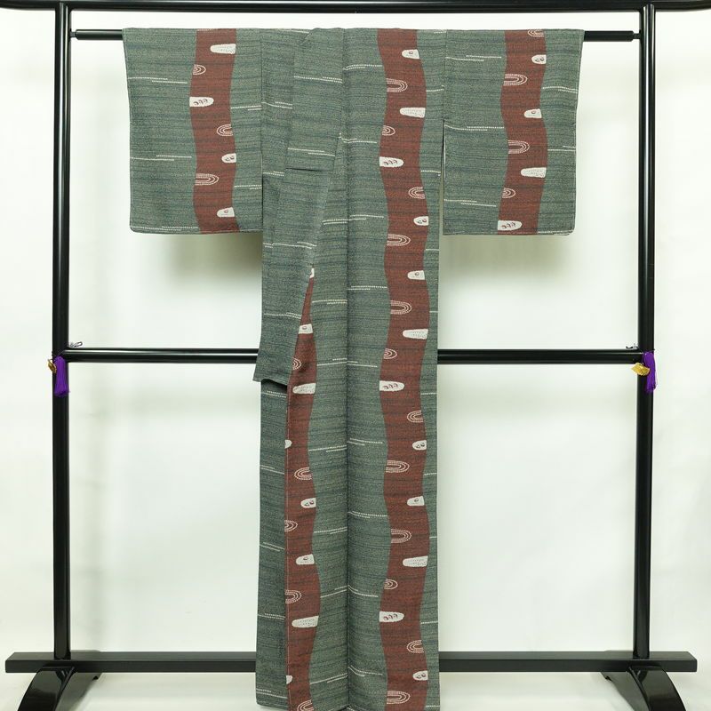 小紋 しつけ糸付き ポリエステル 古典柄 袷仕立て 身丈161.5cm 裄丈65cm 着物 緑・うぐいす色_画像2