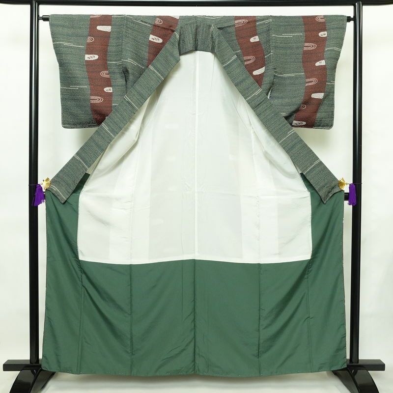 小紋 しつけ糸付き ポリエステル 古典柄 袷仕立て 身丈161.5cm 裄丈65cm 着物 緑・うぐいす色_画像3