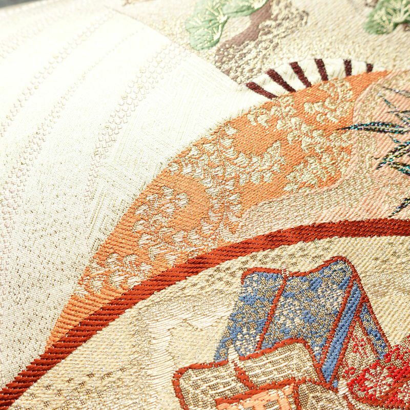 袋帯 詠歌清泉文 六通柄 フォーマル用 正絹 古典柄 箔 帯 クリーム_画像5