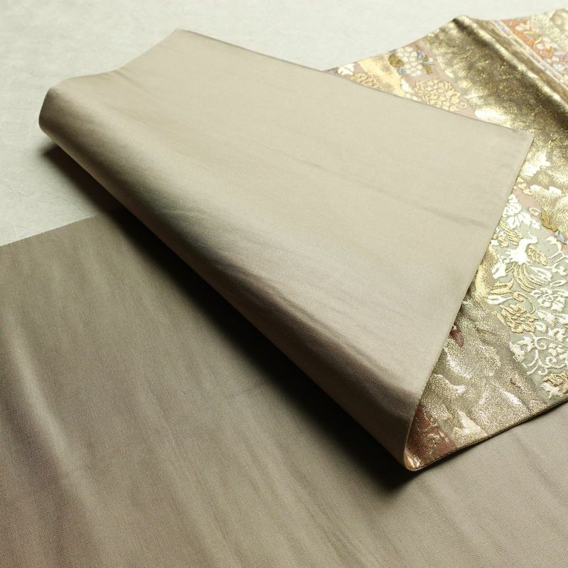 袋帯 六通柄 フォーマル用 正絹 幾何学柄・抽象柄 箔 金通し 帯 ベージュ_画像9