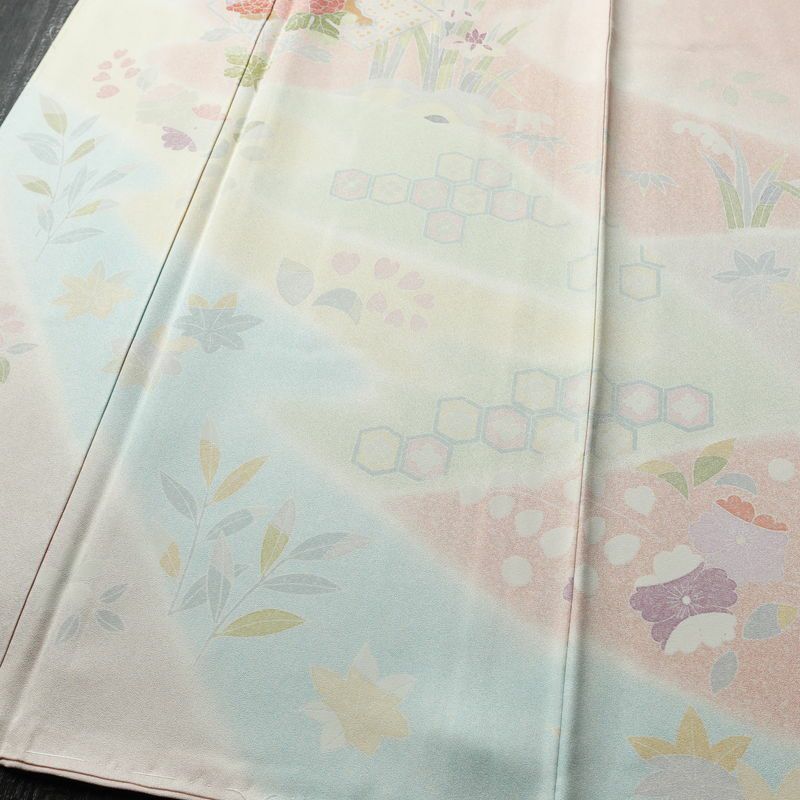 訪問着 美品 しつけ糸付き 正絹 古典柄 袷仕立て 身丈164cm 裄丈66.5cm 箔 フォーマル 菊 亀甲 扇面 着物 ピンク_画像4