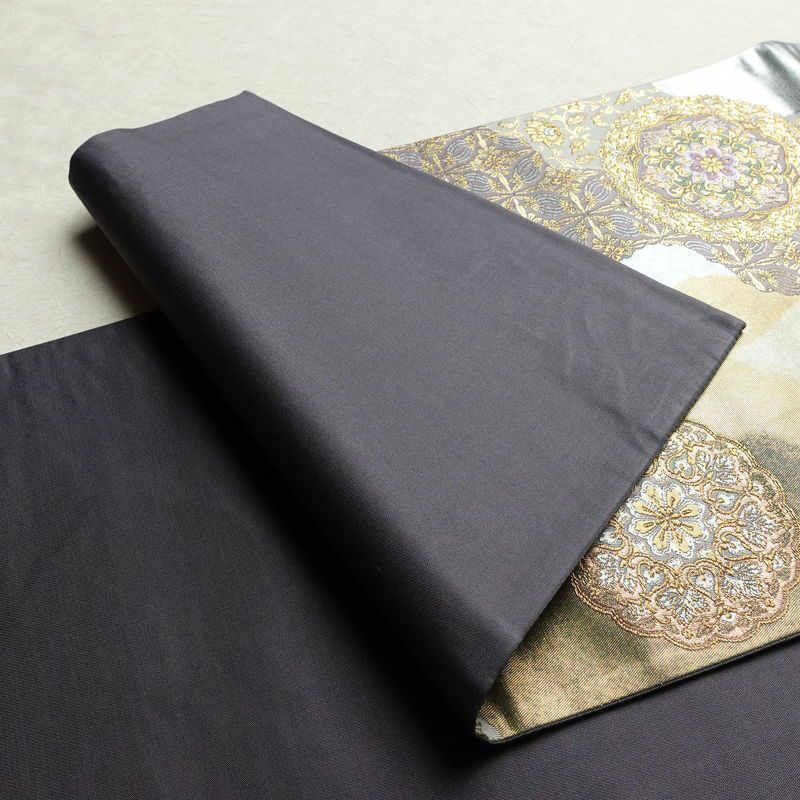袋帯 六通柄 美品 フォーマル用 正絹 幾何学柄・抽象柄 箔 帯 多色使い_画像9