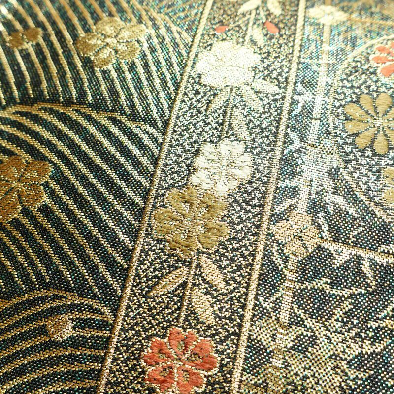 袋帯 六通柄 美品 フォーマル用 正絹 古典柄 箔 金糸 帯 蝶 菊 梅 緑・うぐいす色_画像6