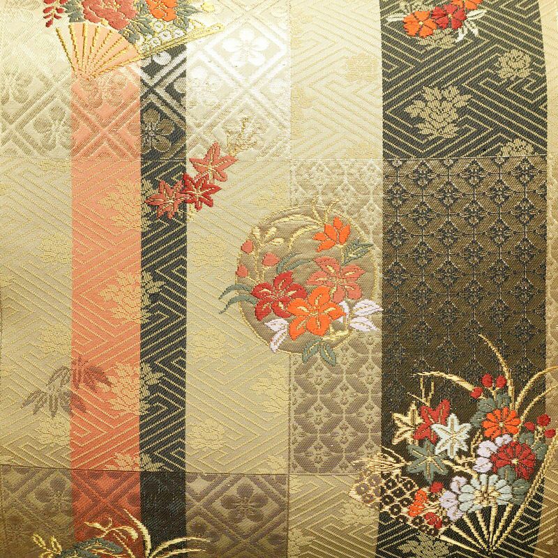 袋帯 六通柄 美品 フォーマル用 正絹 古典柄 箔 金糸 帯 麻の葉 七宝 扇子 ベージュ_画像2