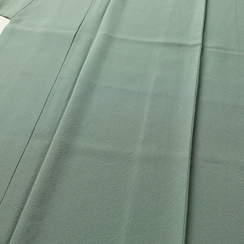 色無地 しつけ糸付き 縮緬 正絹 無地 袷仕立て 身丈159cm 裄丈70.5cm 共八掛 フォーマル 着物 緑・うぐいす色_画像5