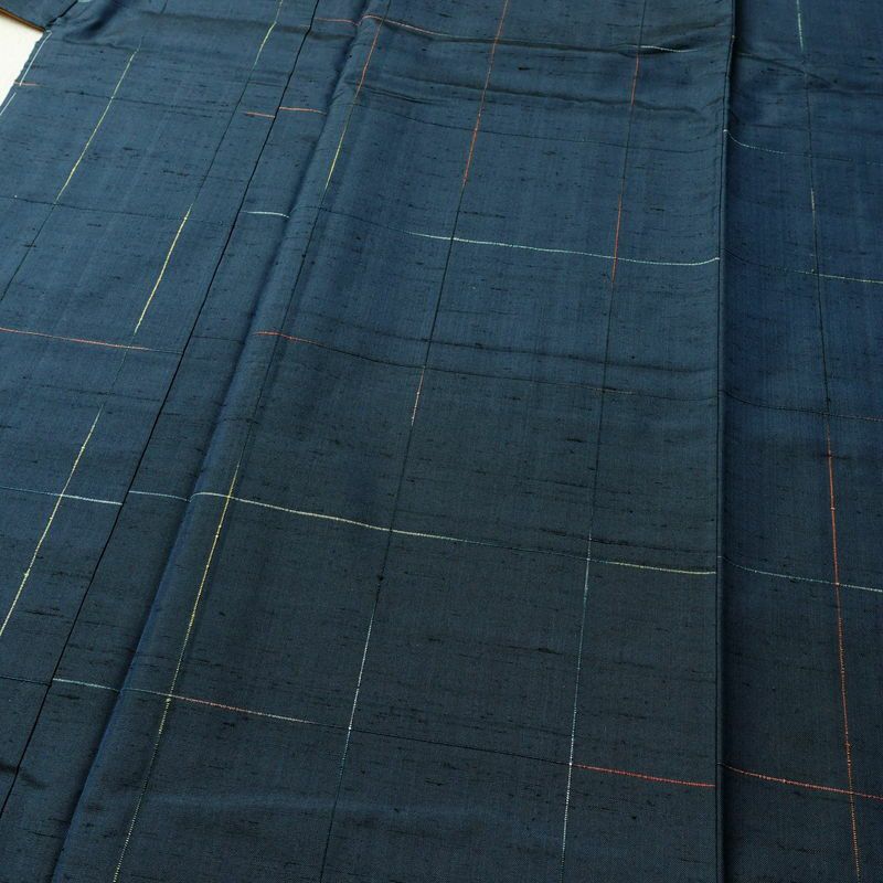 塩沢紬 紬 しつけ糸付き 正絹 チェック・格子柄 袷仕立て 身丈164cm 裄丈65cm つむぎ 塩澤紬 着物 青・紺_画像5