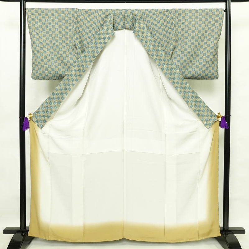 小紋 丹後ちりめん 良品 縮緬 総柄 正絹 チェック・格子柄 袷仕立て 身丈164cm 裄丈68cm 着物 緑・うぐいす色_画像3