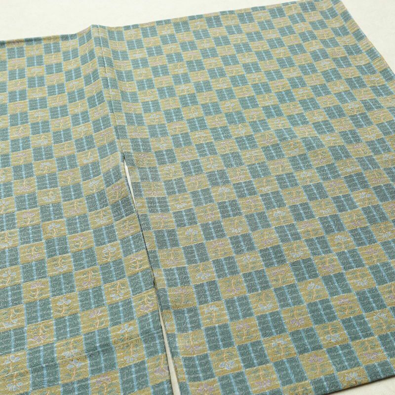 小紋 丹後ちりめん 良品 縮緬 総柄 正絹 チェック・格子柄 袷仕立て 身丈164cm 裄丈68cm 着物 緑・うぐいす色_画像12