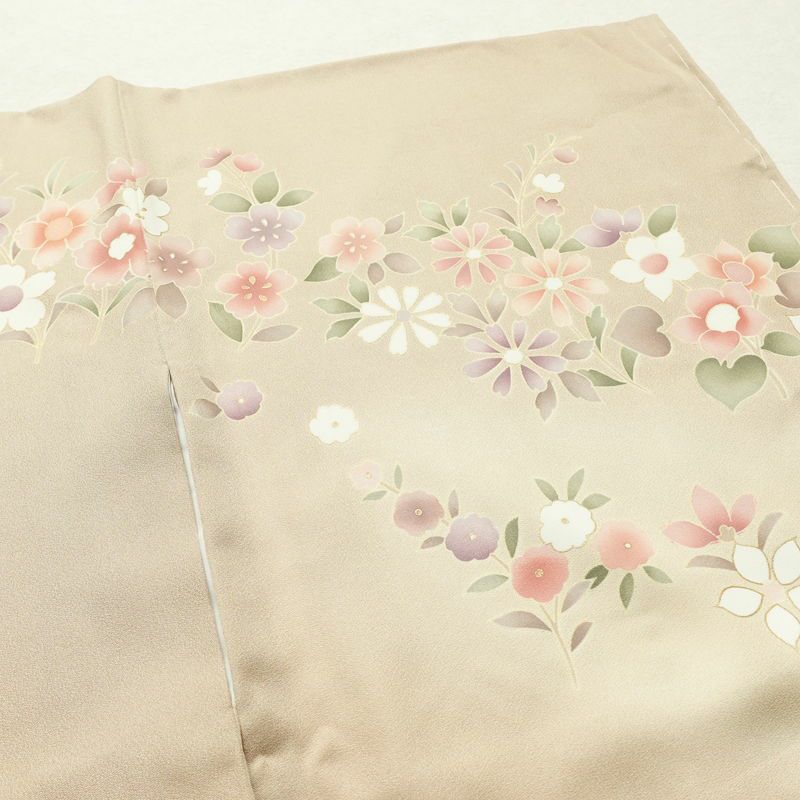 訪問着 しつけ糸付き 金駒刺繍 一つ紋付き 正絹 花柄 袷仕立て 身丈158cm 裄丈66.5cm 箔 金彩 フォーマル 着物 ベージュ_画像16