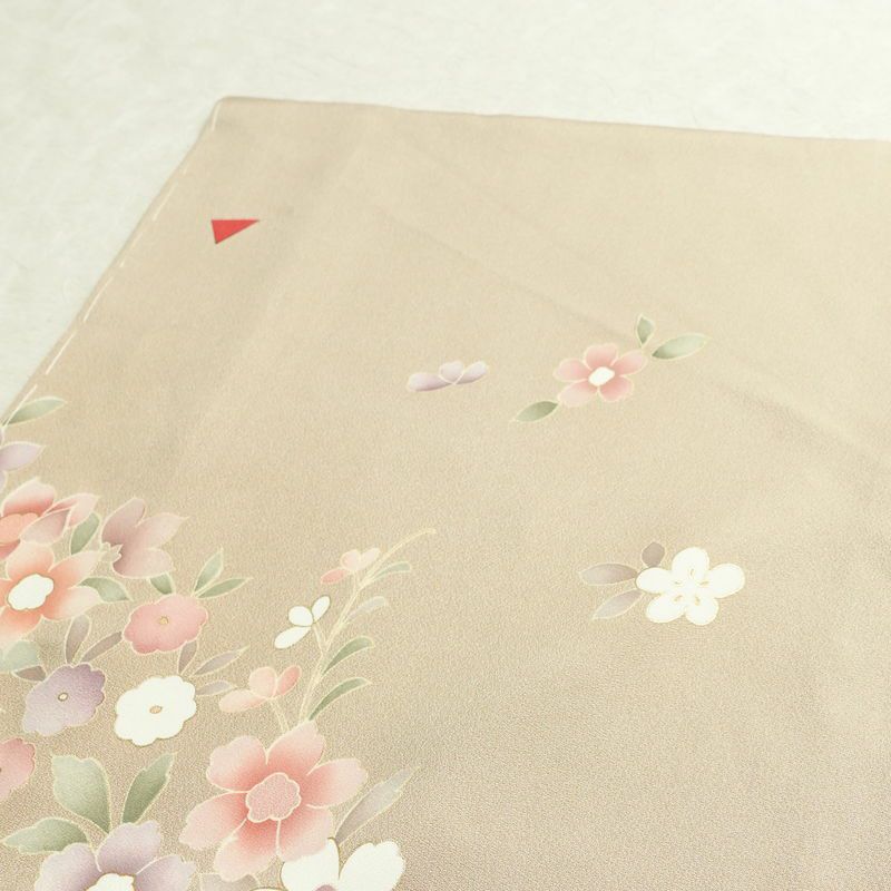 訪問着 しつけ糸付き 金駒刺繍 一つ紋付き 正絹 花柄 袷仕立て 身丈158cm 裄丈66.5cm 箔 金彩 フォーマル 着物 ベージュ_画像18