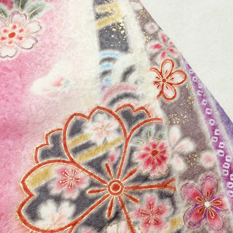 振袖 良品 正絹 花柄 袷仕立て 身丈166.5cm 裄丈69.5cm 箔 金彩 着物 成人式 二十歳の集い ピンク_画像15