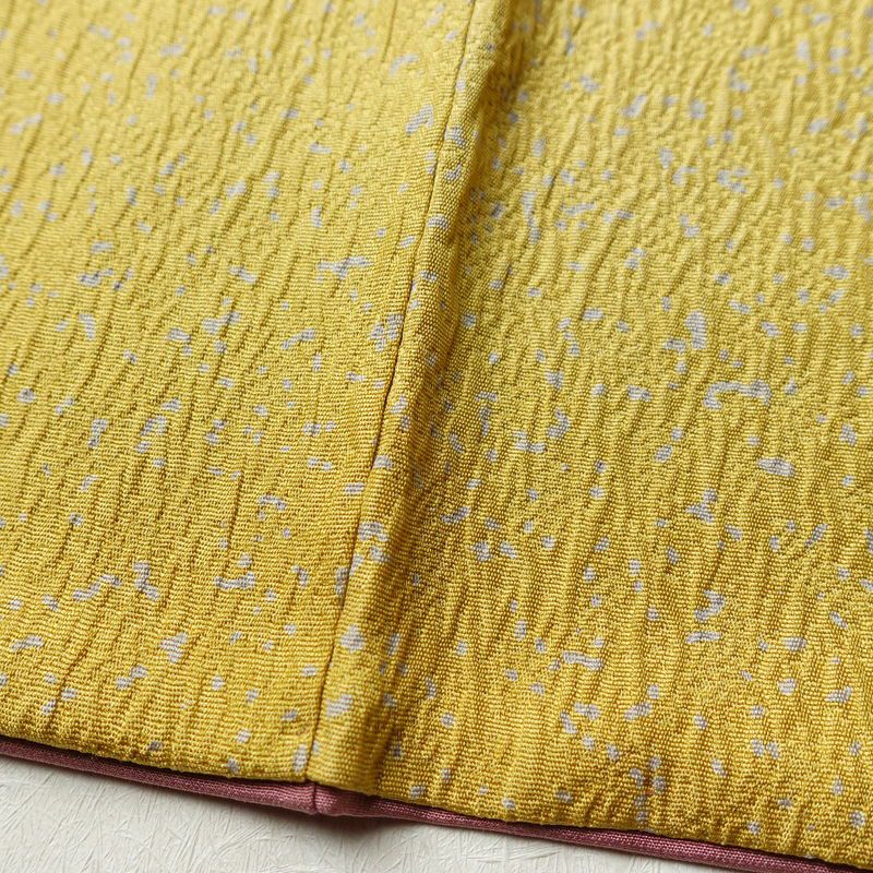 付け下げ 落款入り ふくれ織 縮緬 正絹 古典柄 袷仕立て 身丈163.5cm 裄丈66cm 箔 金彩 着物 緑・うぐいす色_画像10