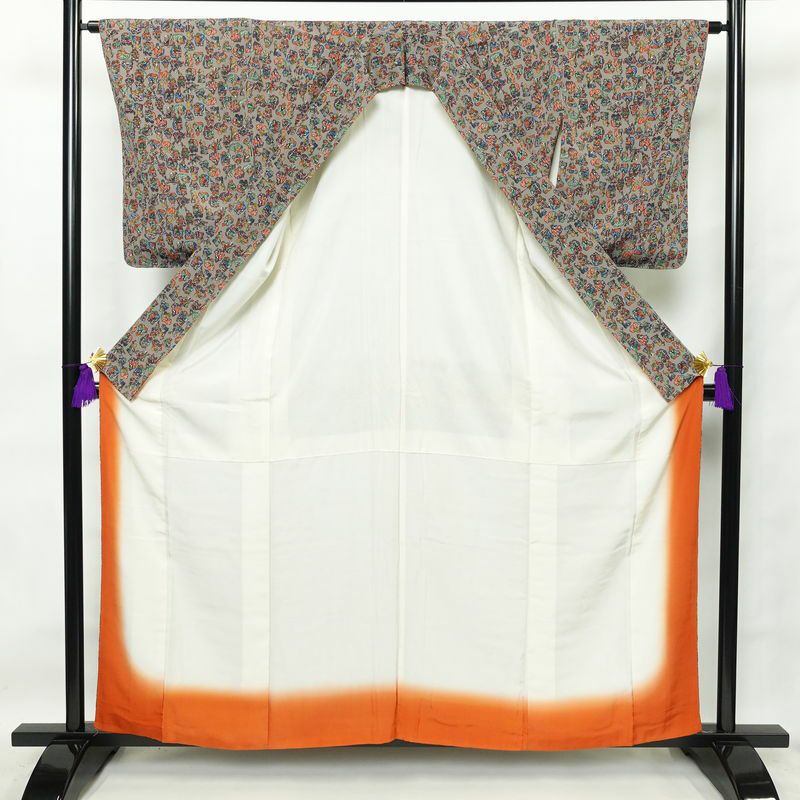 小紋 七福神 縮緬 総柄 正絹 人物・動物柄 袷仕立て 身丈158.5cm 裄丈63.5cm 一部しつけ糸付き 着物 グレー_画像3