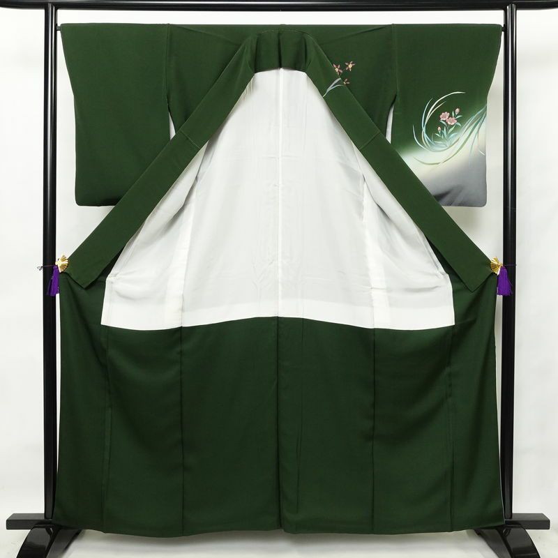 訪問着 良品 落款入り 手描き縮緬 一つ紋付き 正絹 花柄 袷仕立て 身丈160.5cm 裄丈67cm フォーマル 着物 緑・うぐいす色_画像3