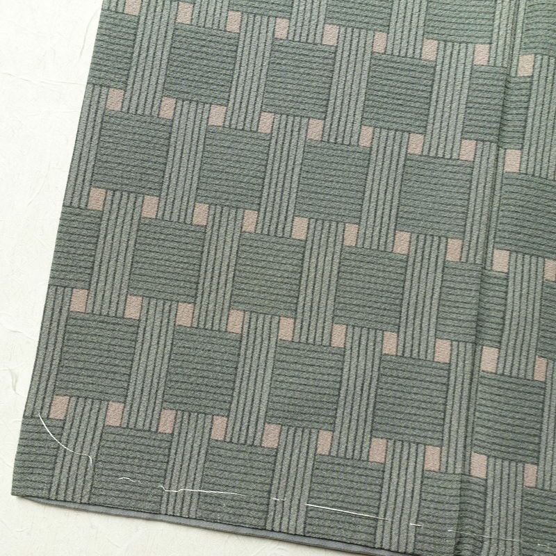 小紋 しつけ糸付き 縮緬 総柄 正絹 チェック・格子柄 袷仕立て 身丈168cm 裄丈68cm 着物 緑・うぐいす色_画像10