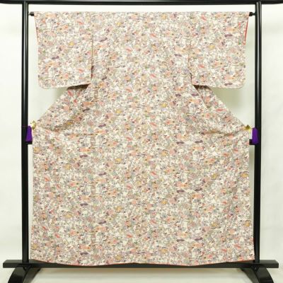 小紋 しつけ糸付き 縮緬 総柄 正絹 古典柄 袷仕立て 身丈157.5cm 裄丈65.5cm 着物 白