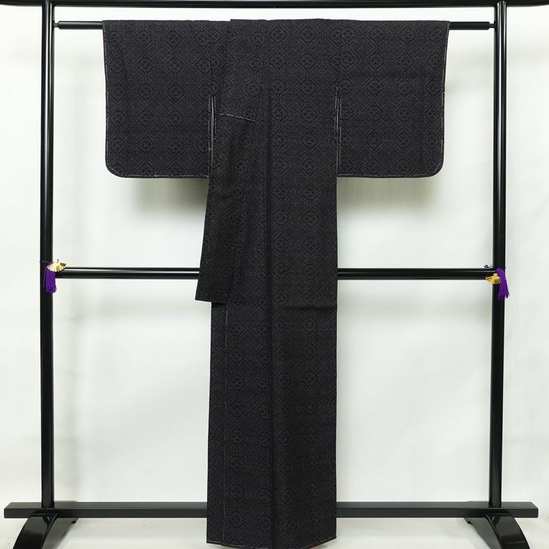 紬 良品 しつけ糸付き 正絹 幾何学柄・抽象柄 袷仕立て 身丈159.5cm 裄丈66cm 着物 青・紺_画像2