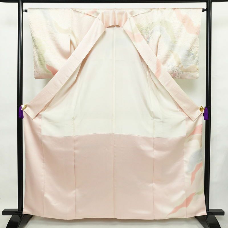 訪問着 美品 一つ紋付き 正絹 木の葉・植物柄 袷仕立て 身丈162.5cm 裄丈65cm 箔 共八掛 フォーマル 着物 ピンク_画像3