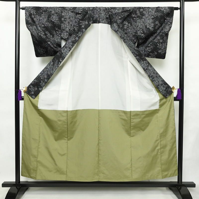 大島紬 証紙なし 正絹 木の葉・植物柄 袷仕立て 身丈155cm 裄丈63cm 着物 黒_画像3