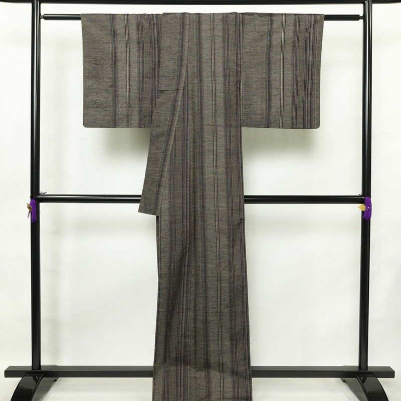 紬 良品 正絹 縞柄・線柄 袷仕立て 身丈166cm 裄丈66.5cm 茶_画像2