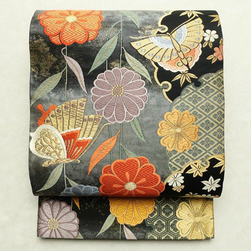 袋帯 六通柄 良品 振袖用 正絹 古典柄 刺繍 金糸 帯 蝶 菊 黒_画像1