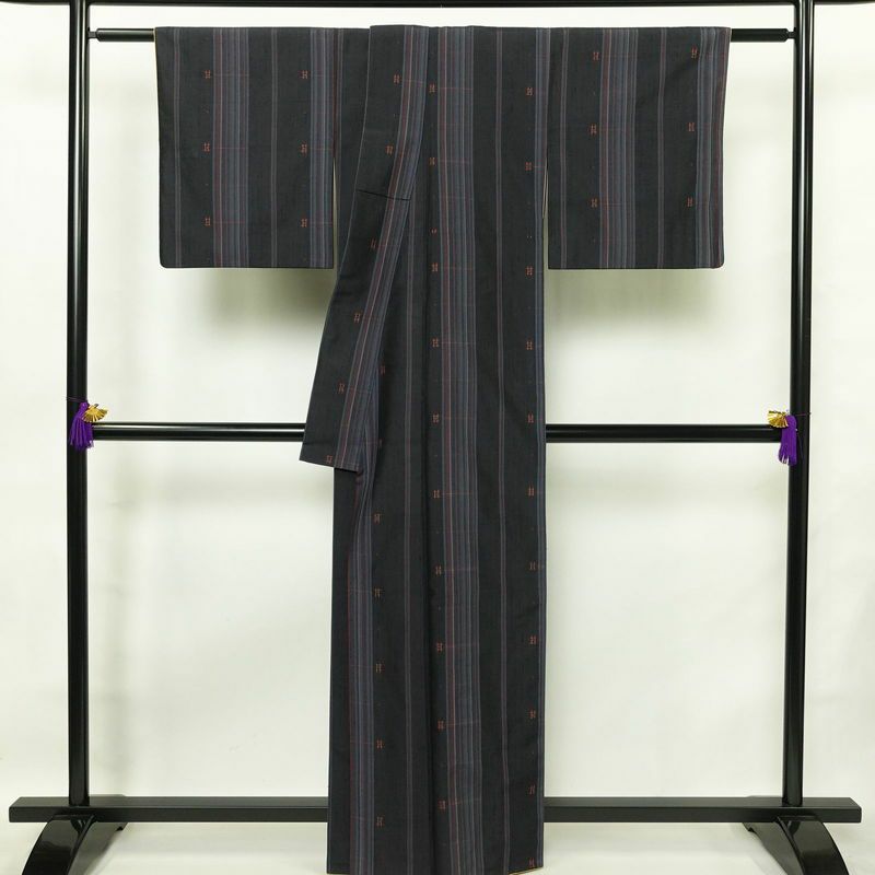 紬 良品 正絹 縞柄・線柄 袷仕立て 身丈162cm 裄丈67cm 着物 つむぎ 青・紺_画像2
